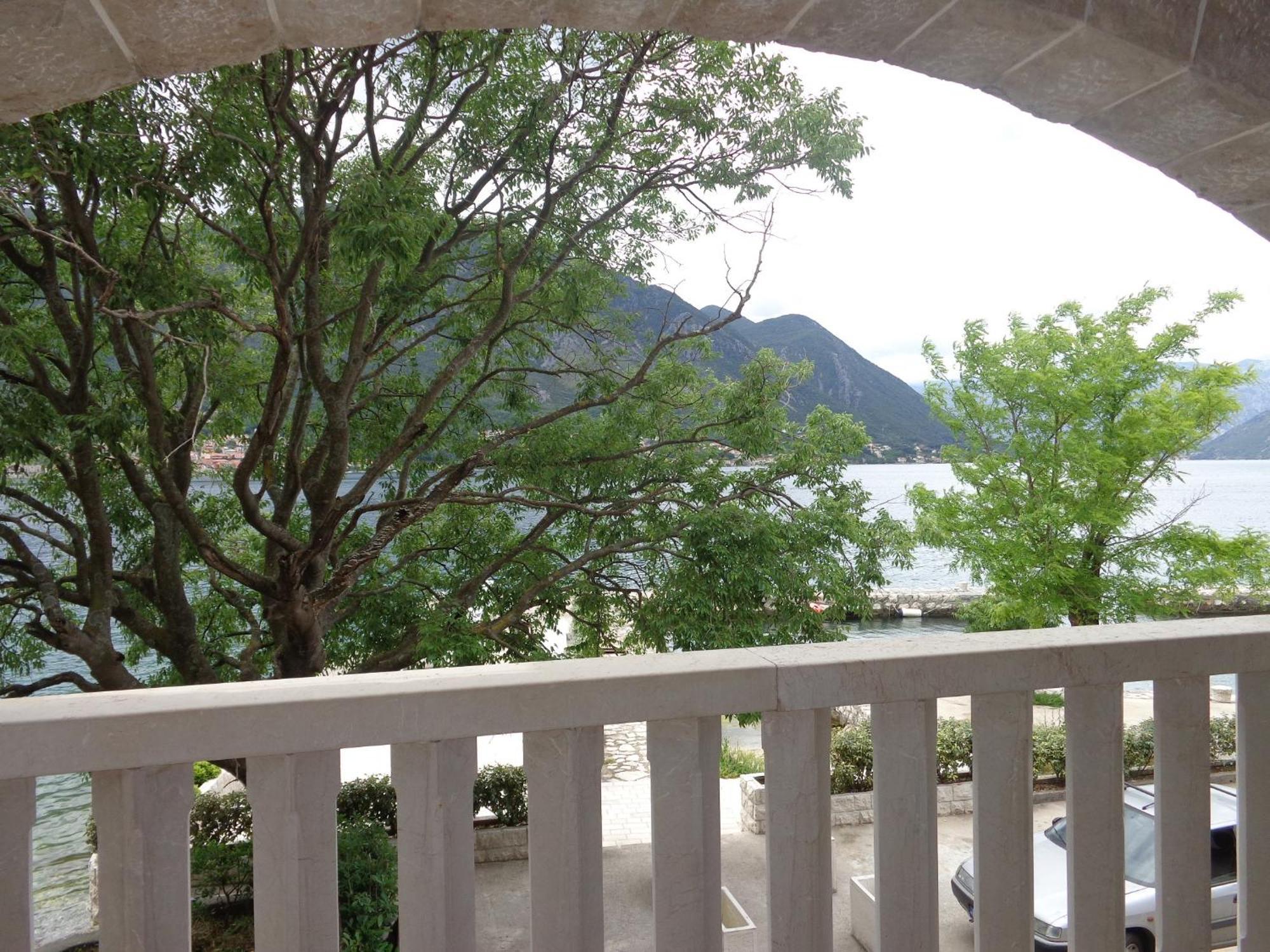 Apartments Bella Di Mare Kotor Exterior photo